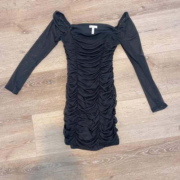 Mesh Ruched Mini - Picture 2 of 5